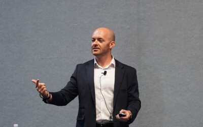 NO_Mike_Portrait_Speaker_Risk_Intelligence